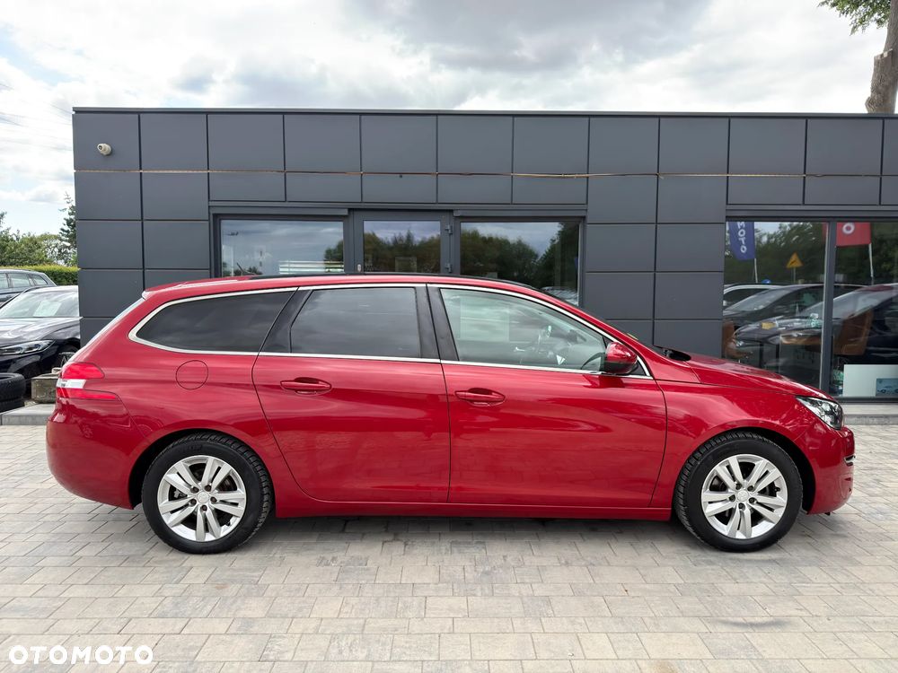 Peugeot 308 1.6 BlueHDi Allure S&S - 24
