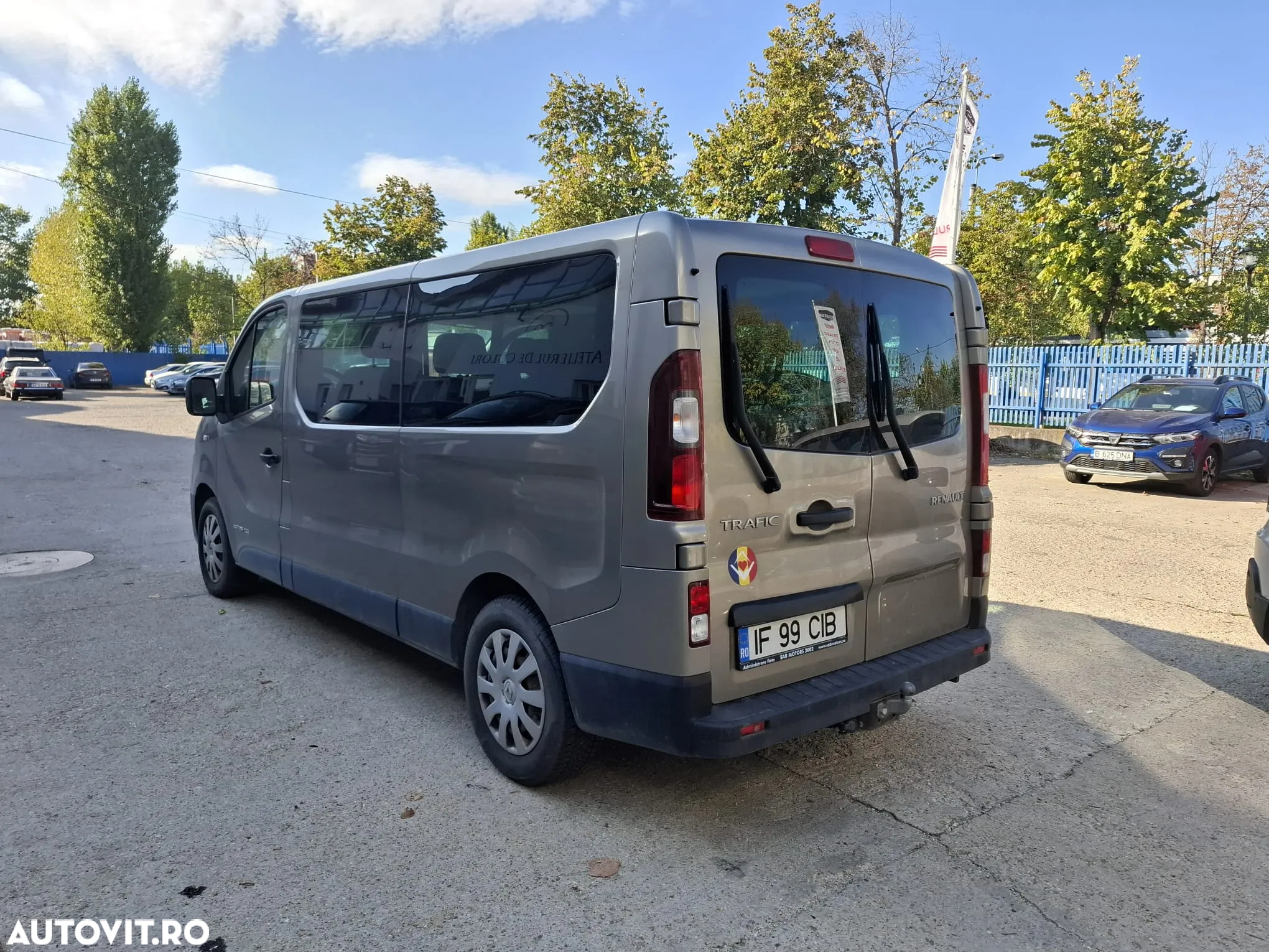 Renault Trafic Combi L2H1 1.6 dCi TT 125 7+1 Expression - 2