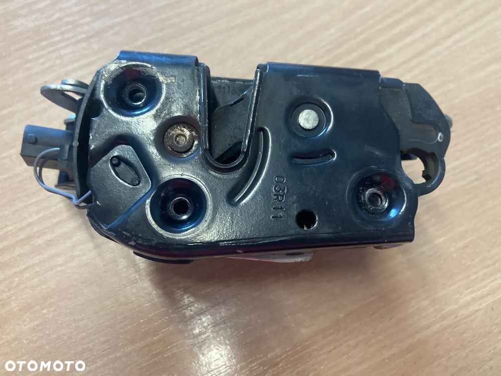 Zamek mercedes vito W639  a2c53016762 , 456208004003 A6397300735 - 7