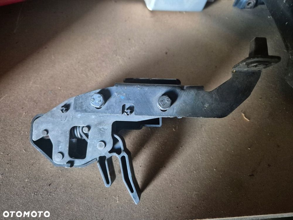 ZAMEK KLAMKA MOCOWANIE MASKI PRAWY MAN TGX TGS EURO 6 81971166080 - 2