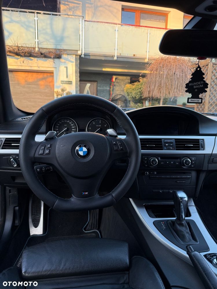 BMW Seria 3 330d xDrive M Sport Edition - 16