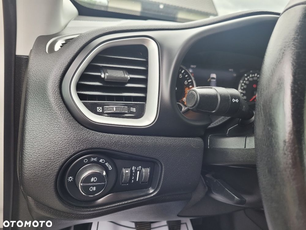Jeep Renegade 1.4 MultiAir Limited FWD S&S - 22