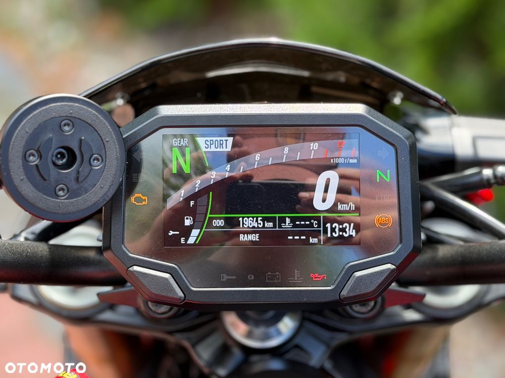 Kawasaki Z 900 - 24