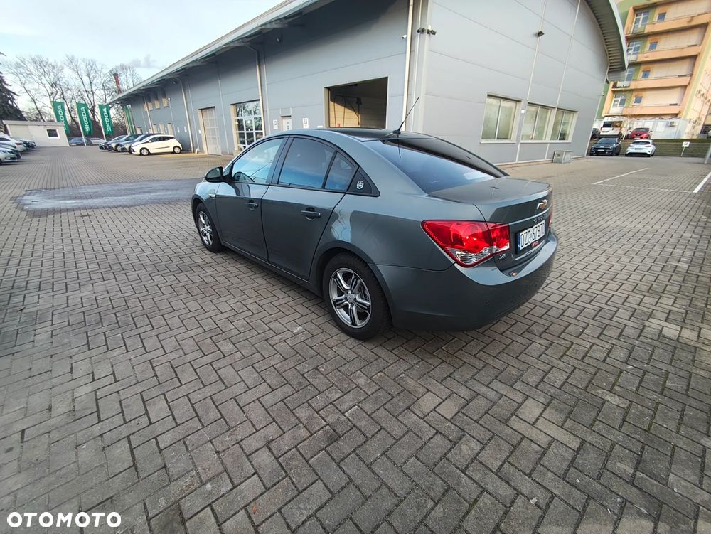 Chevrolet Cruze 1.8 LS - 7