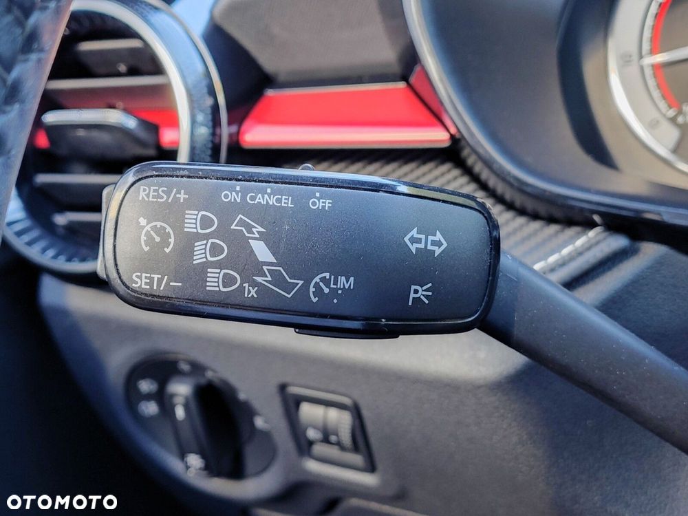 Skoda Fabia 1.5 TSI Monte Carlo DSG - 23