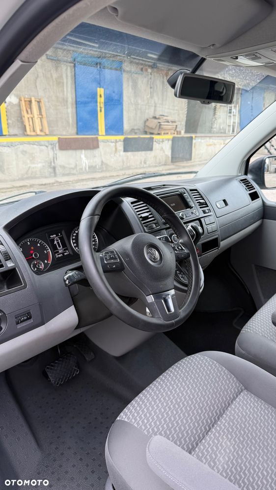 Volkswagen Transporter - 8