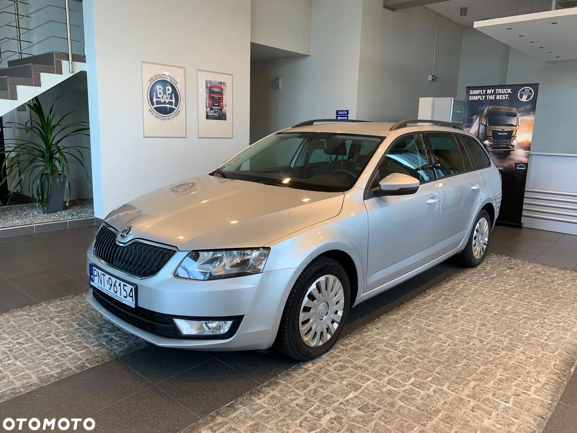 Skoda Octavia 2.0 TDI DSG Ambition - 1