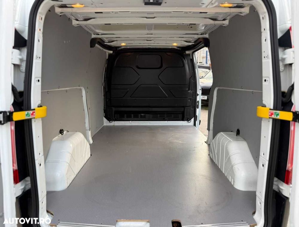 Ford TRANSIT CUSTOM L2H1 - 15