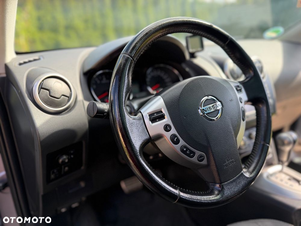 Nissan Qashqai 2.0 4x4 Tekna CVT - 29