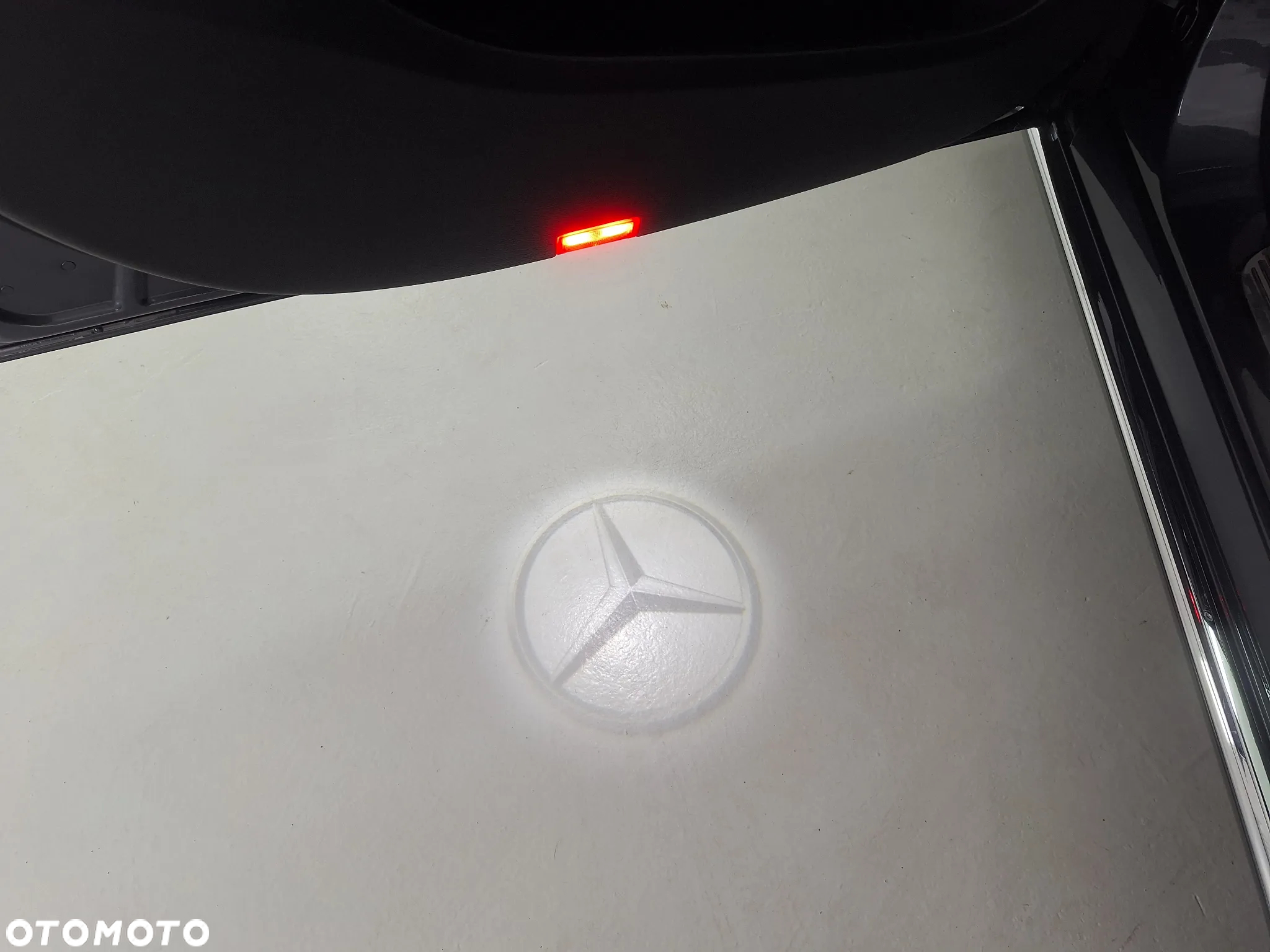 Mercedes-Benz Klasa C 200 7G-TRONIC - 36