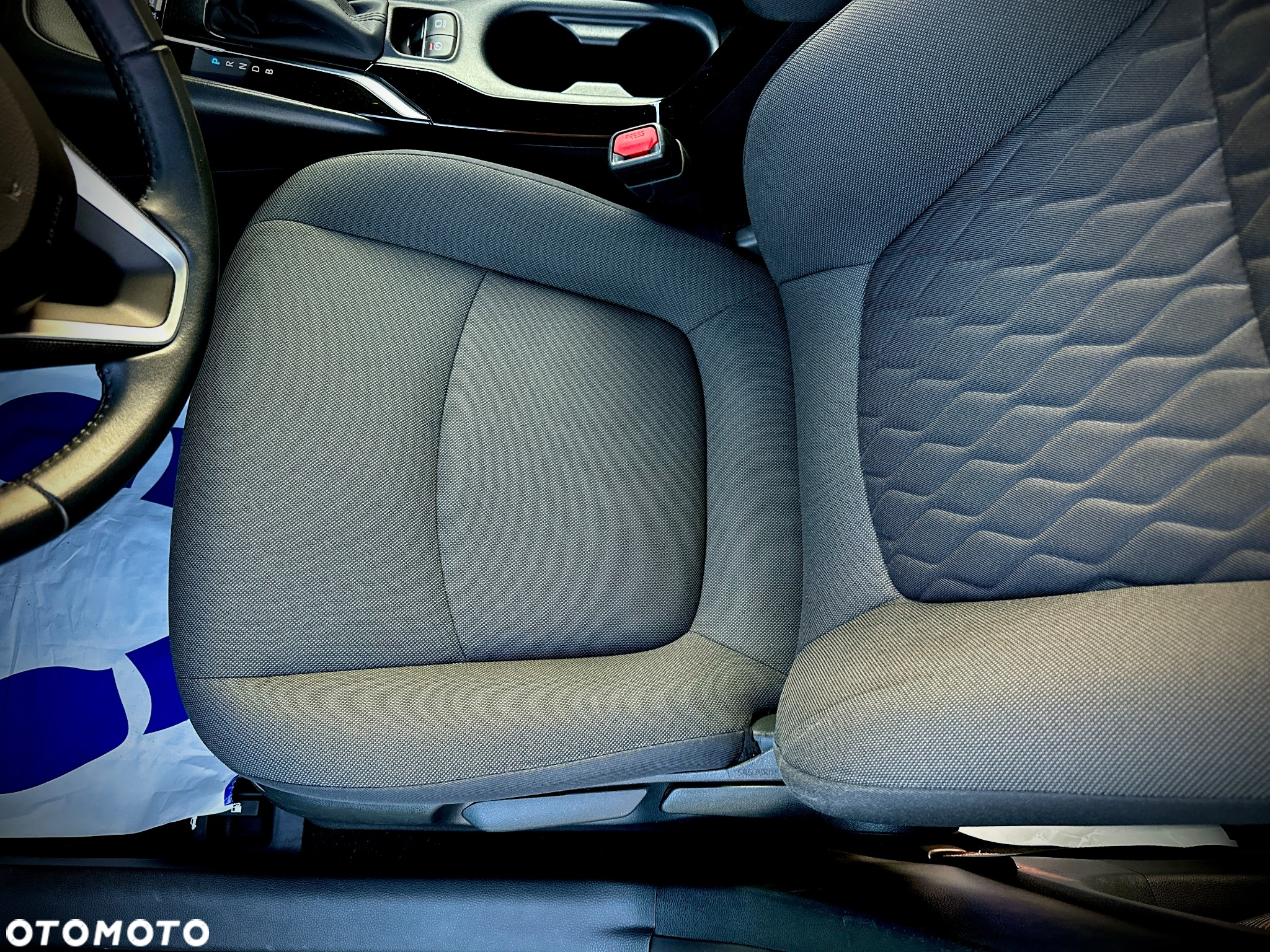 Toyota Corolla 1.8 Hybrid Comfort - 34