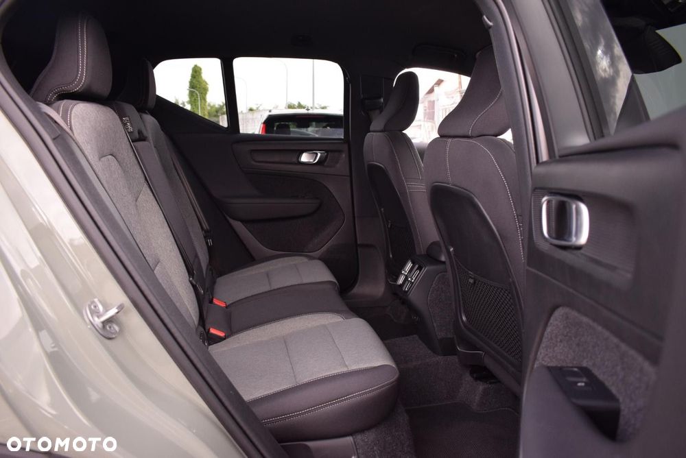 Volvo XC 40 - 22