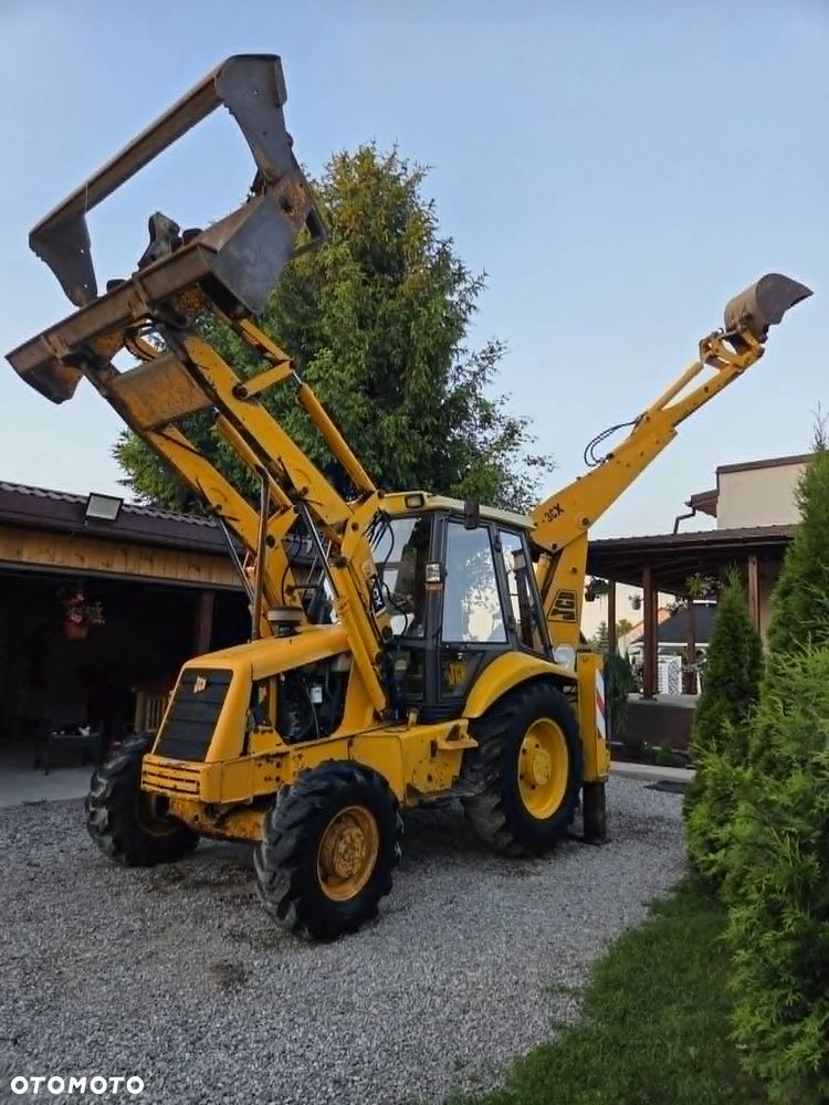 JCB 3CX - 8