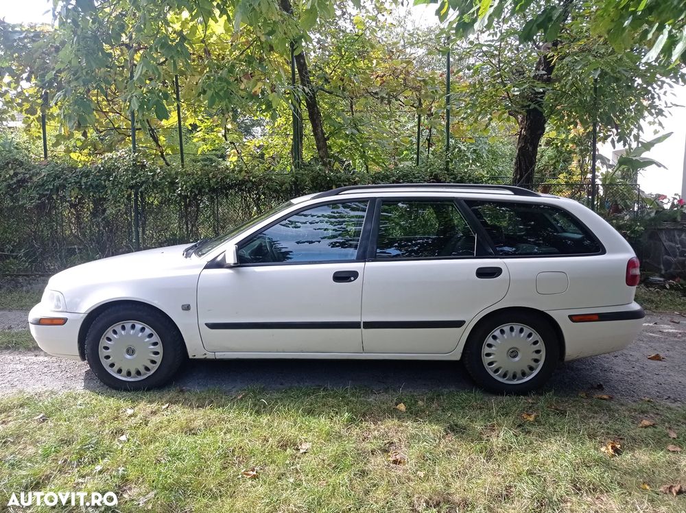 Volvo V40 1.9 D Classic Limited Edition - 3