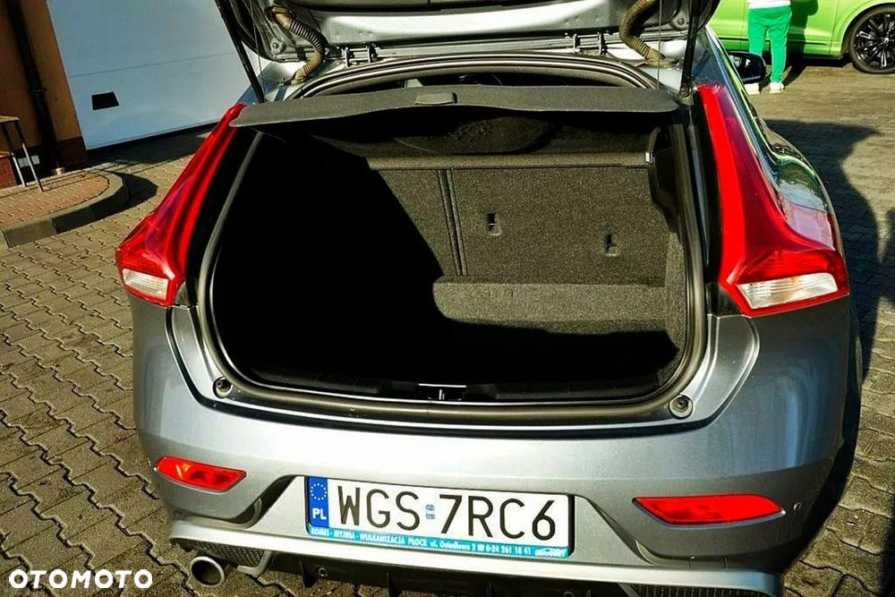 Volvo V40 D2 Base - 23