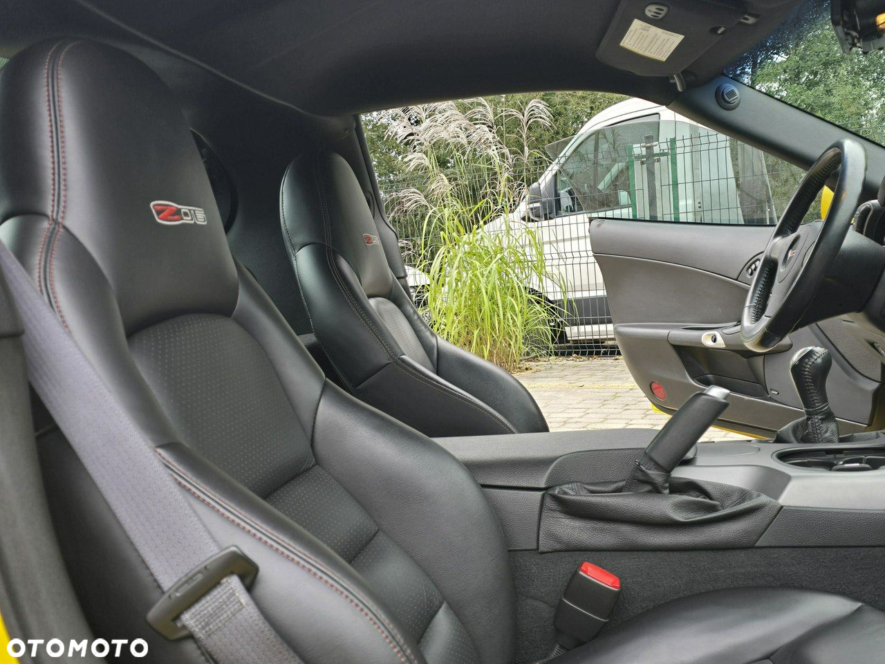 Chevrolet Corvette - 8