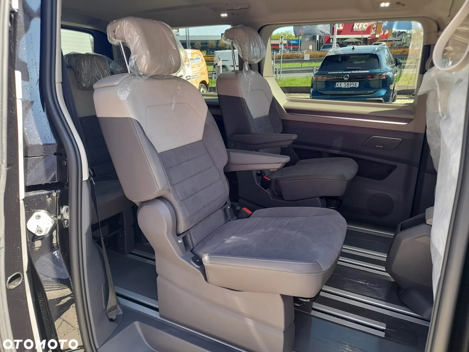 Volkswagen Multivan 2.0 TDI L2 Style DSG - 16