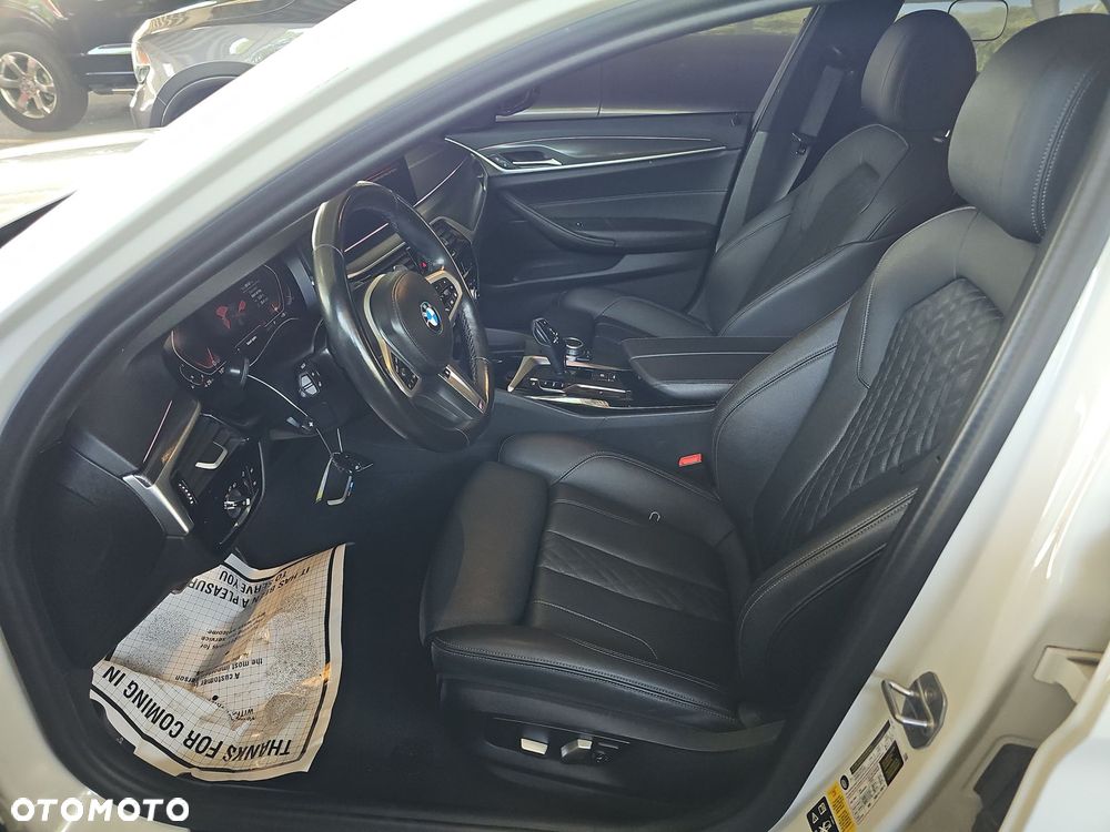 BMW Seria 5 530i xDrive mHEV M Sport sport - 16