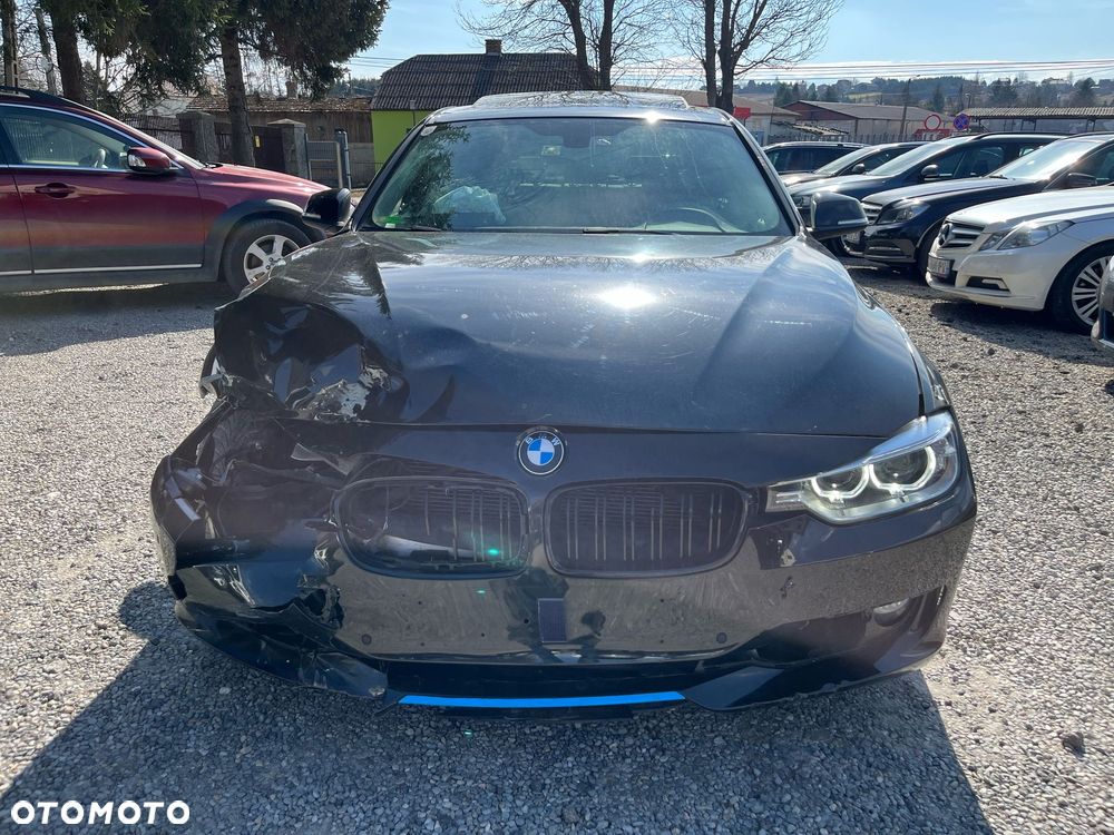 BMW Seria 3 318d xDrive M Sport - 5