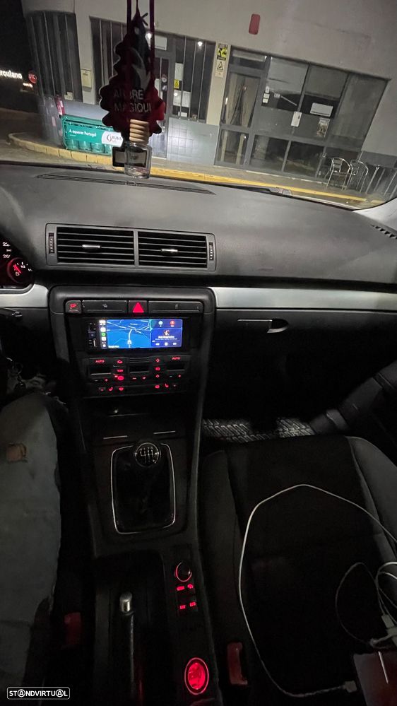 Audi A4 Avant 2.0 TDi - 10