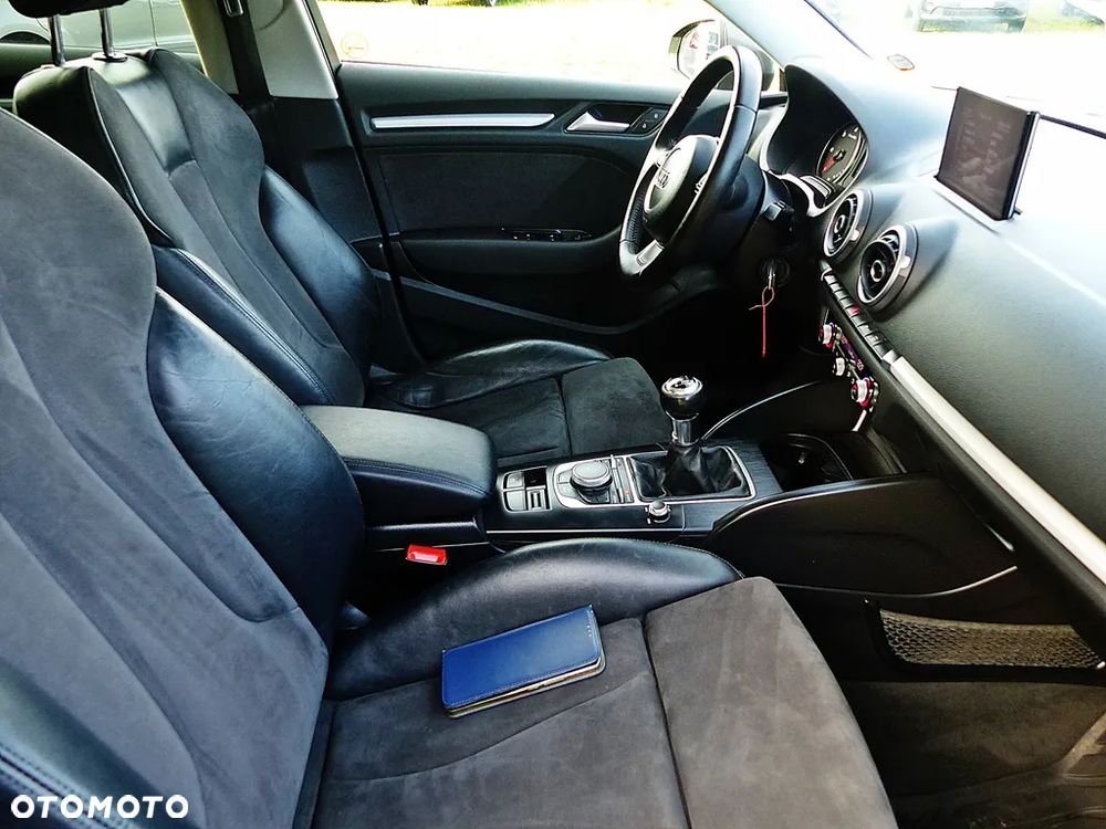 Audi A3 Sportback 2.0 TDI S line Sportpaket - 27