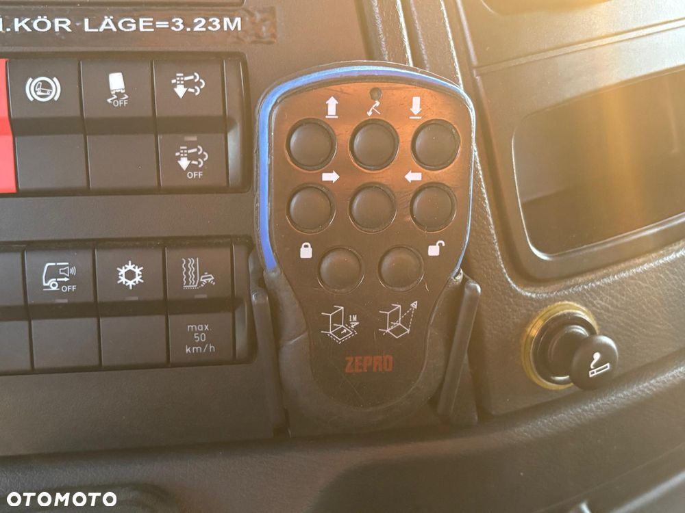 Mercedes-Benz Atego 1218 - 28