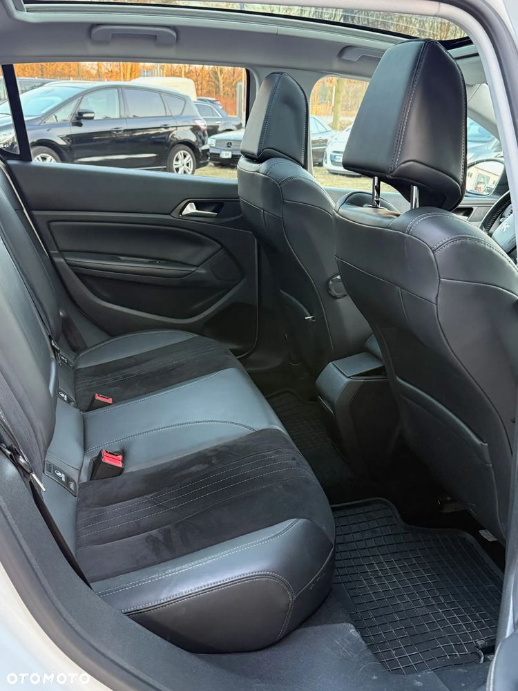 Peugeot 308 - 11