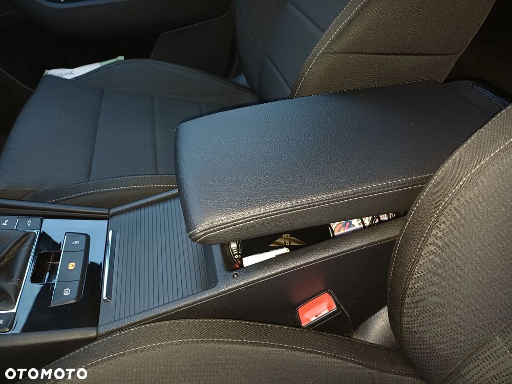 Skoda Superb 2.0 TDI Ambition - 39