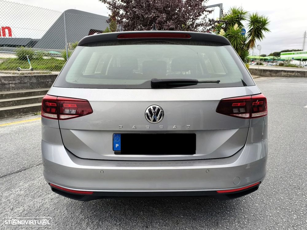 VW Passat Variant 1.6 TDI Business DSG - 4
