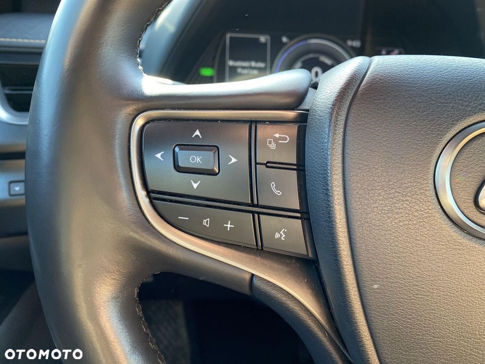 Lexus UX 250h GPF F Sport Design 2WD - 22