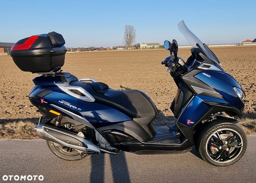 Peugeot Metropolis - 8