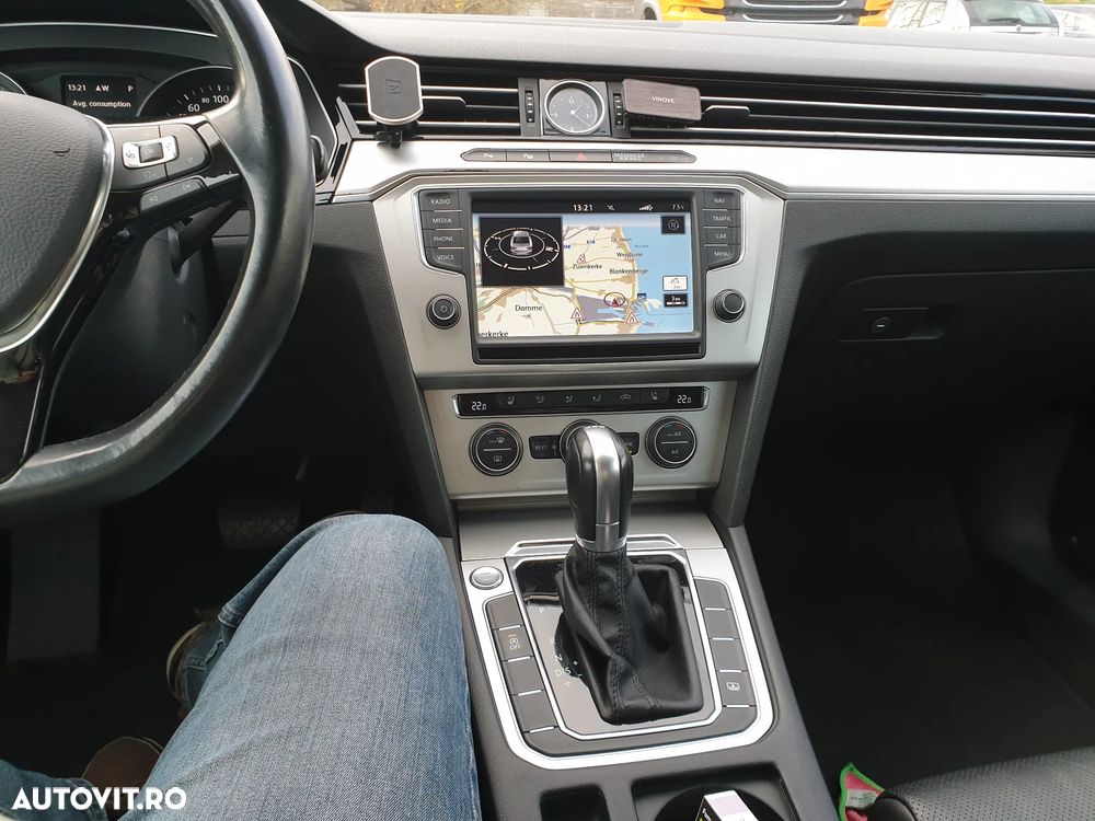 Volkswagen Passat 2.0 TDI SCR DSG Comfortline - 2