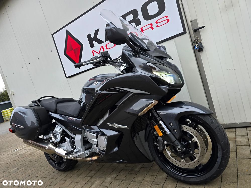 Yamaha FJR - 1