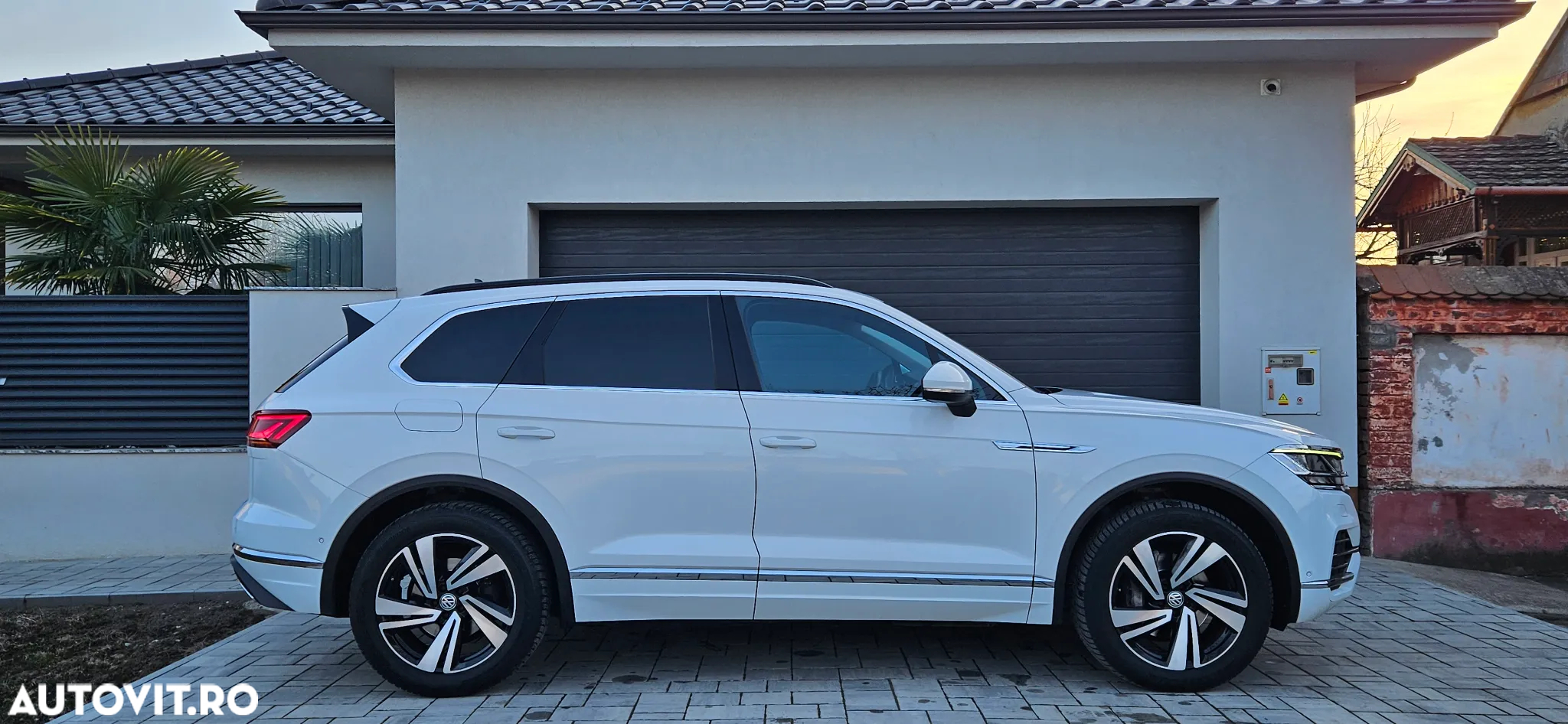 Volkswagen Touareg 3.0 V6 TDI 4Motion DPF Automatik Elegance - 5