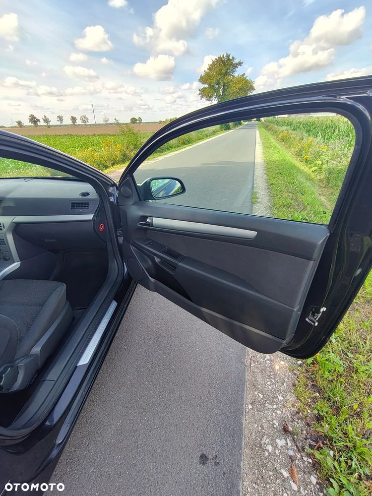 Opel Astra 1.6 Sport - 11