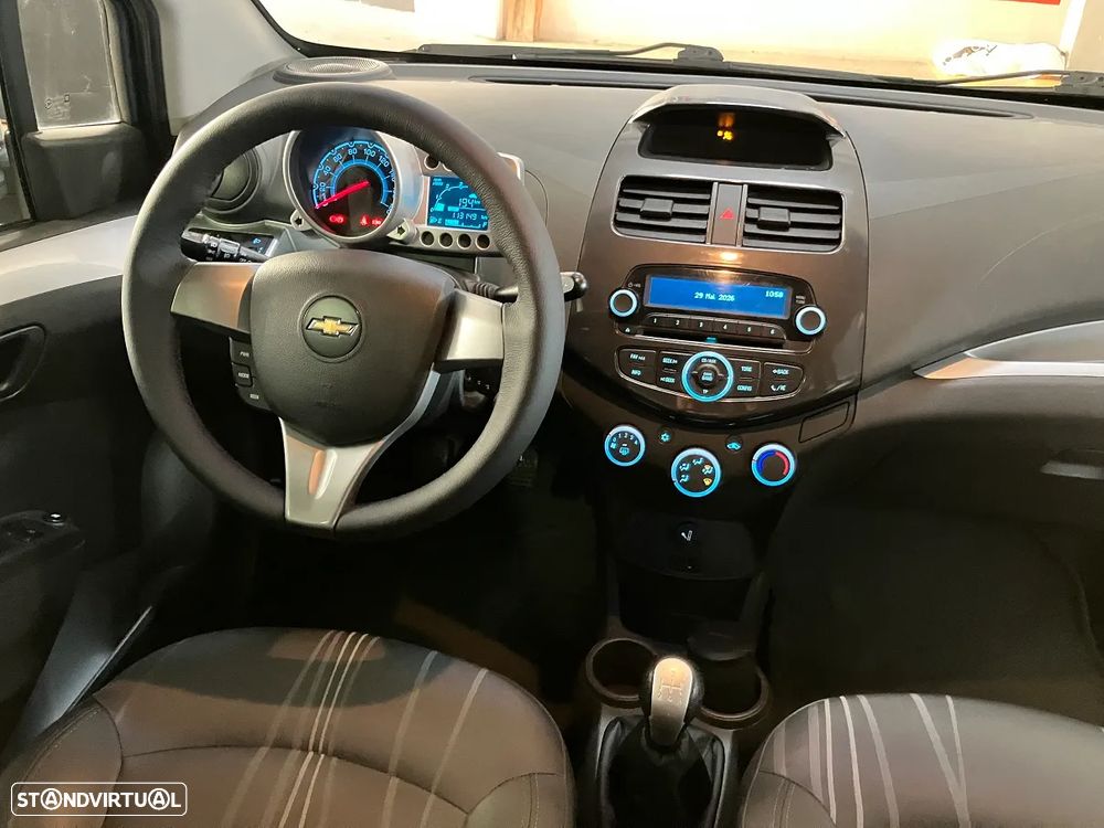 Chevrolet Spark 1.0 LS ESC - 26