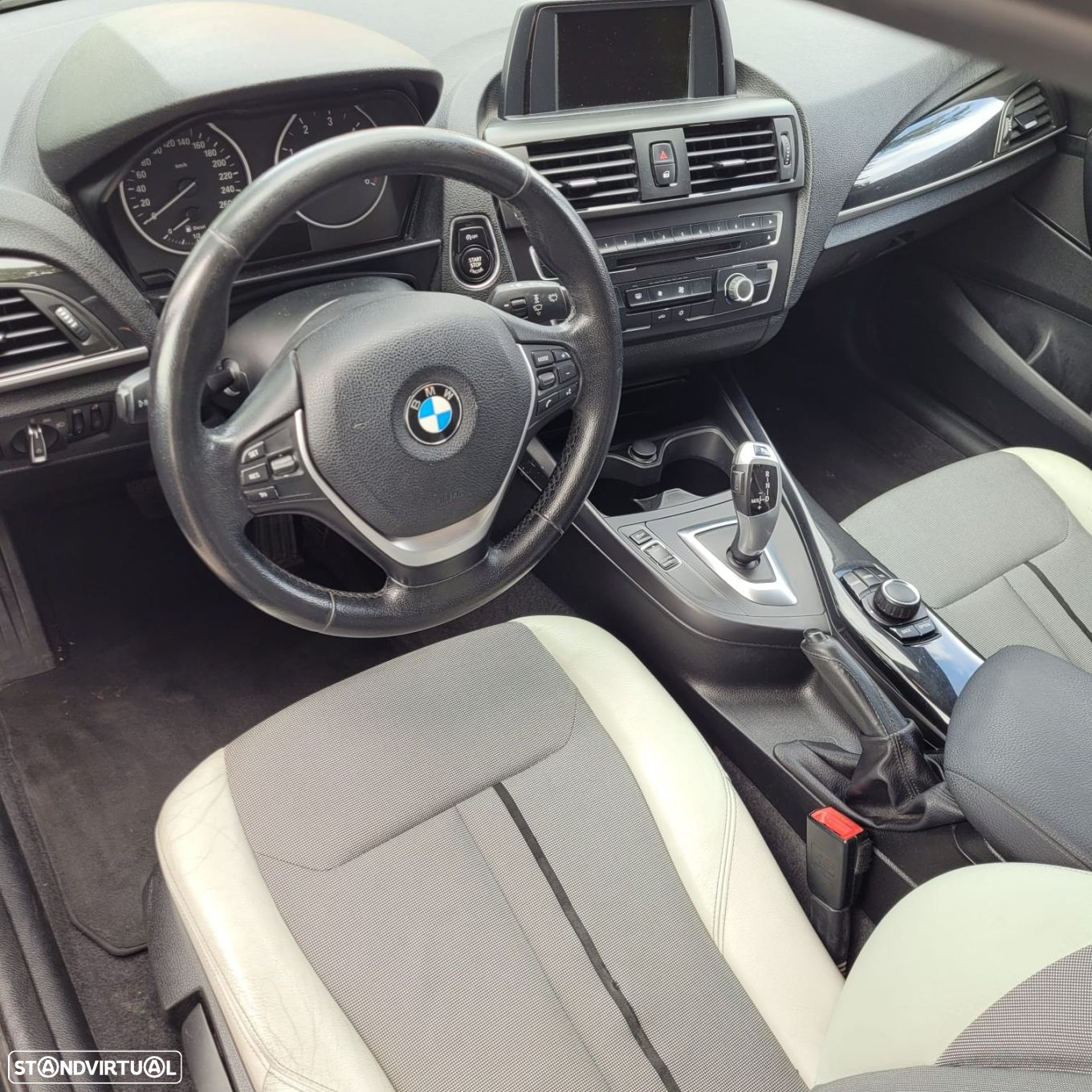 BMW 118 dA Line Urban - 11