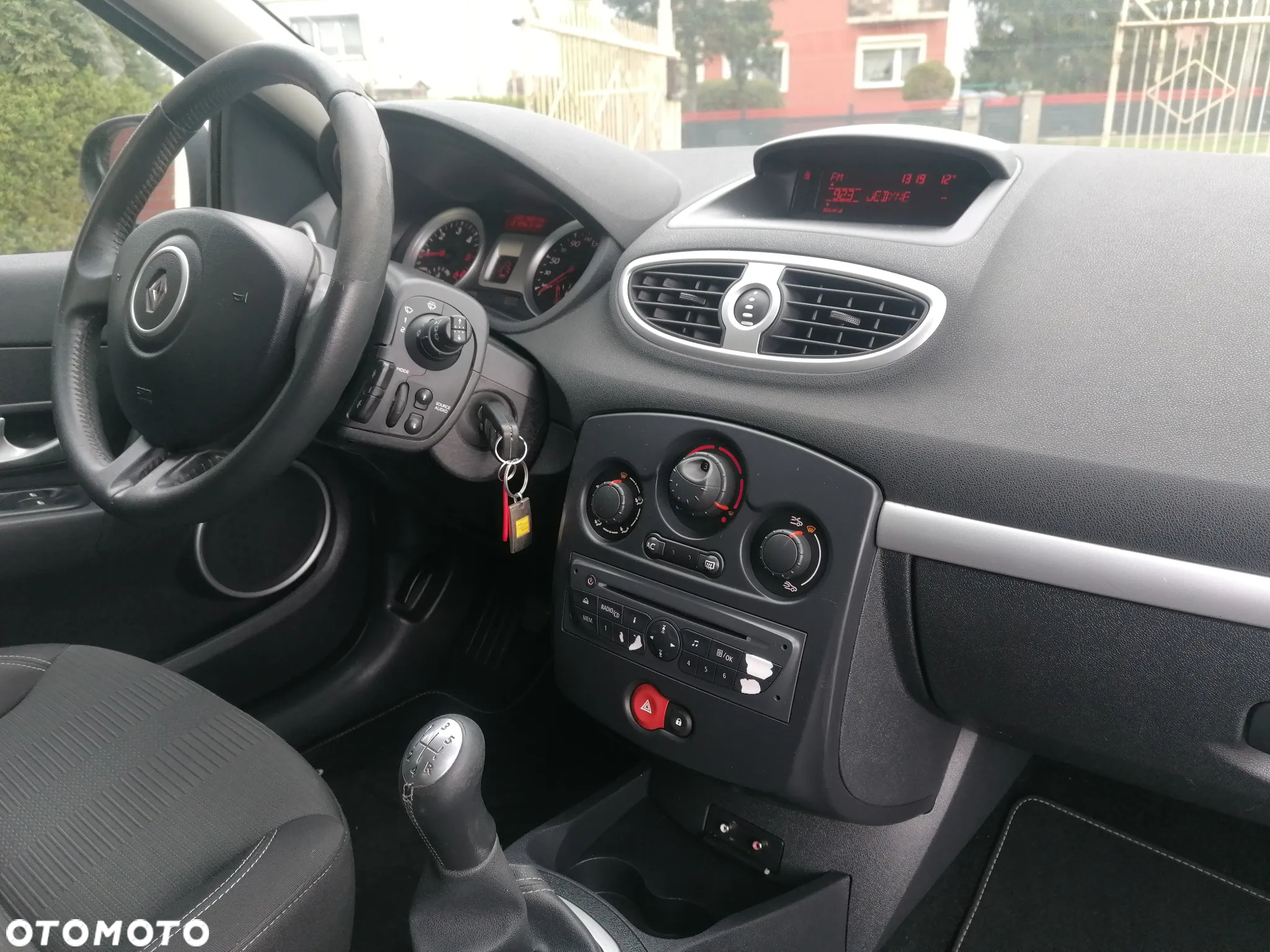 Renault Clio - 15