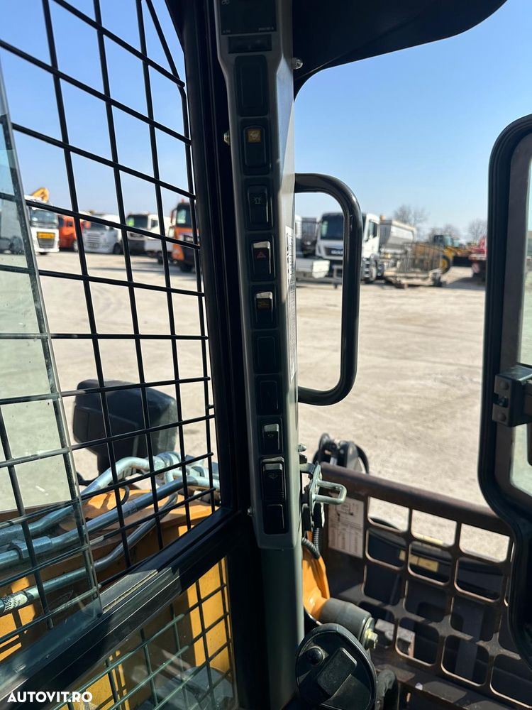 Case SR 210 LOADER - 20