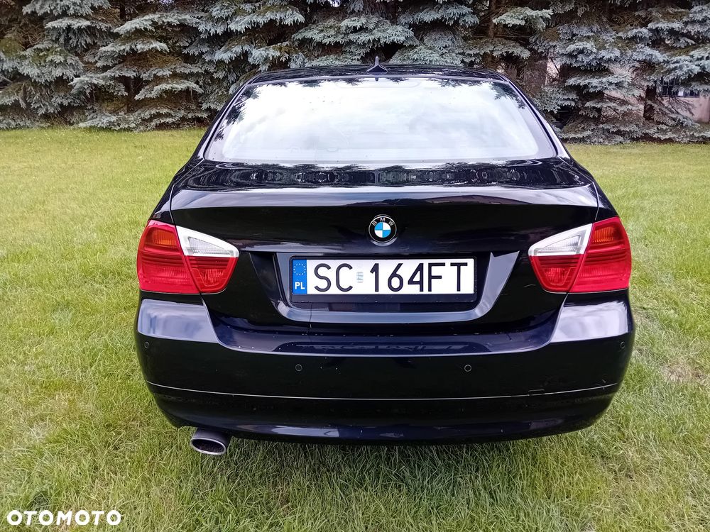 BMW Seria 3 318i Edition Exclusive - 4