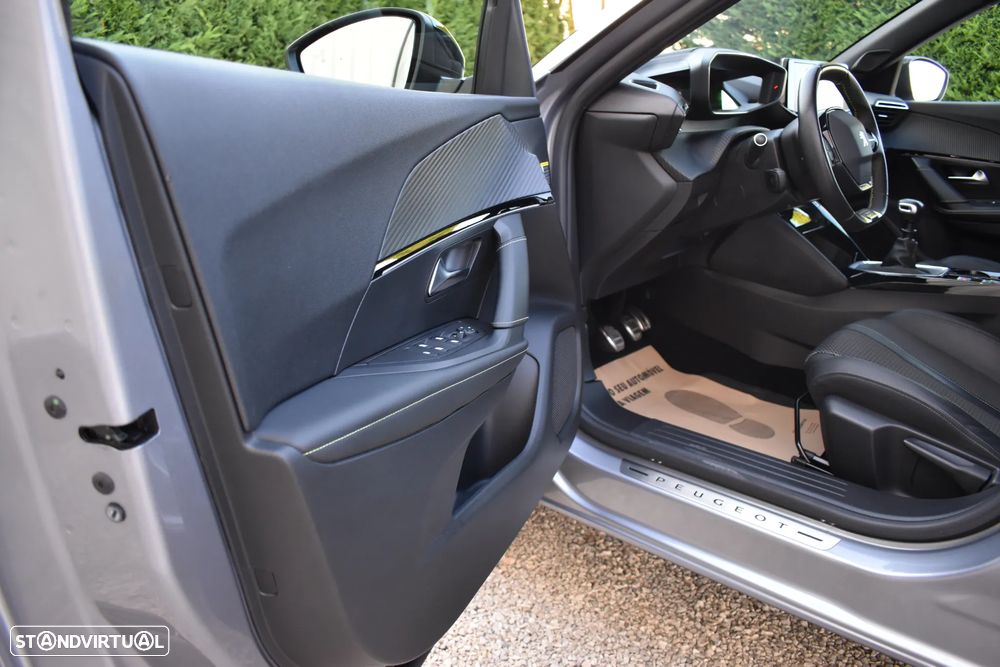 Peugeot 2008 1.2 PureTech GT Line - 12