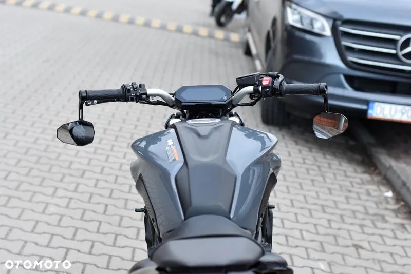 Yamaha MT - 17