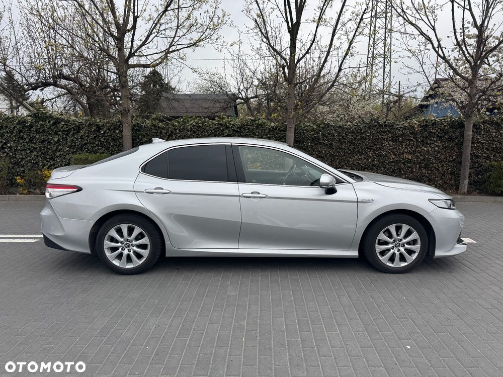 Toyota Camry 2.5 Hybrid Executive CVT - 9