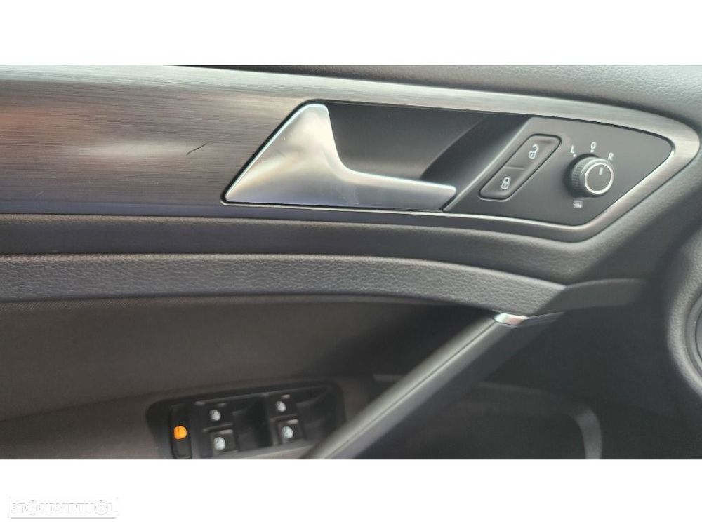 VW Golf Variant 1.6 TDi Confortline - 9