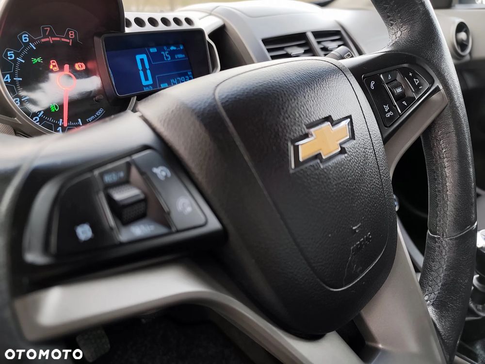 Chevrolet Aveo 1.6 LTZ S/S - 17