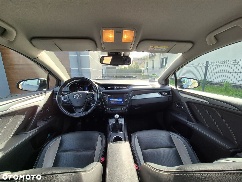 Toyota Avensis 1.8 Selection - 10