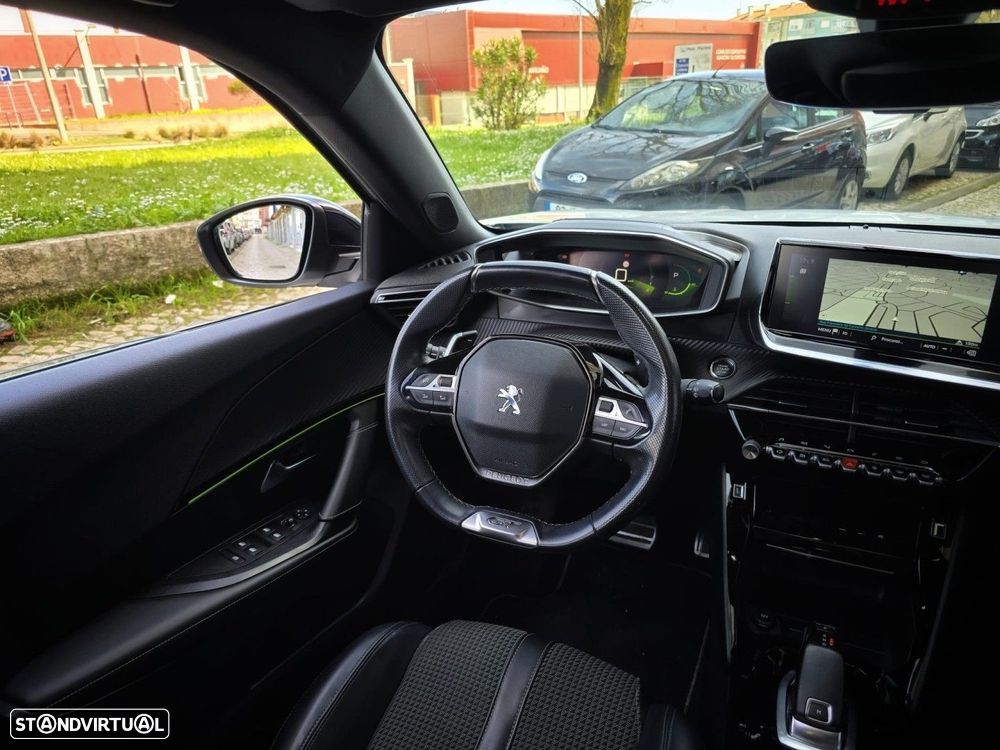 Peugeot 2008 1.2 PureTech GT Line EAT8 - 18