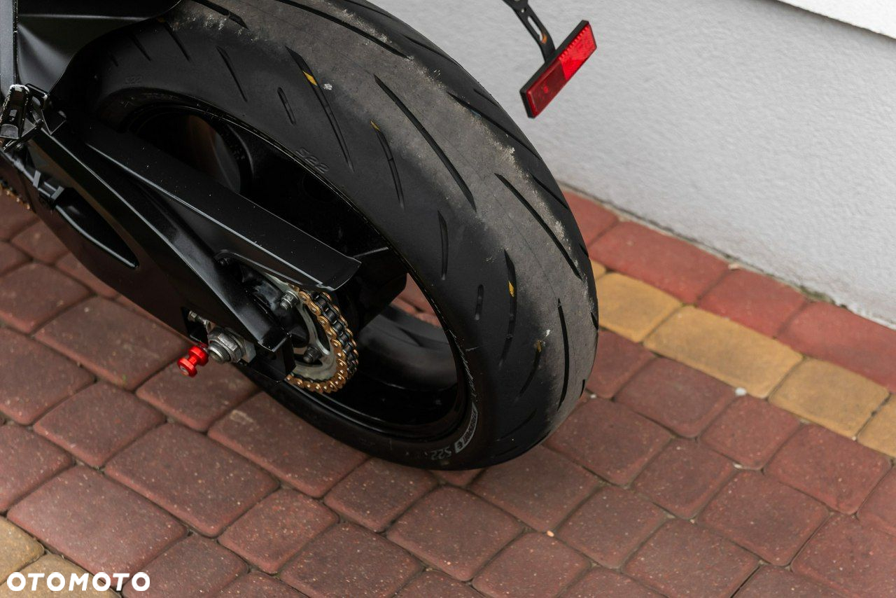 Suzuki GSX-R - 8