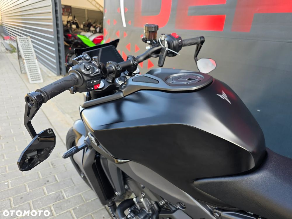 Yamaha MT - 9