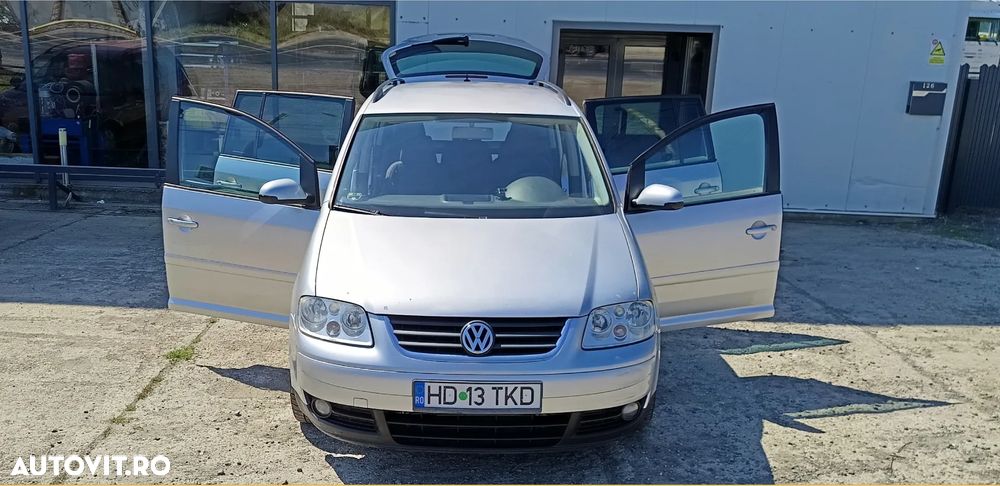 Volkswagen Touran 2.0 TDI DPF Trendline - 21